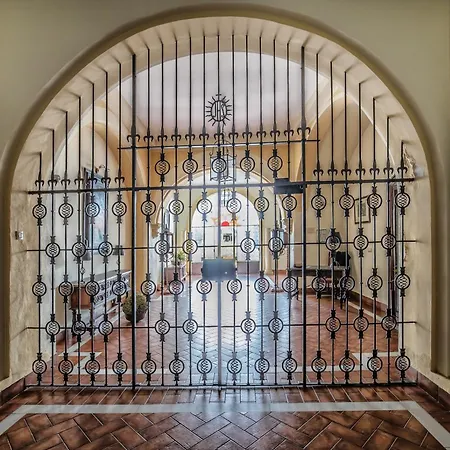 Palacio Marqués Vega Armijo Appartamento